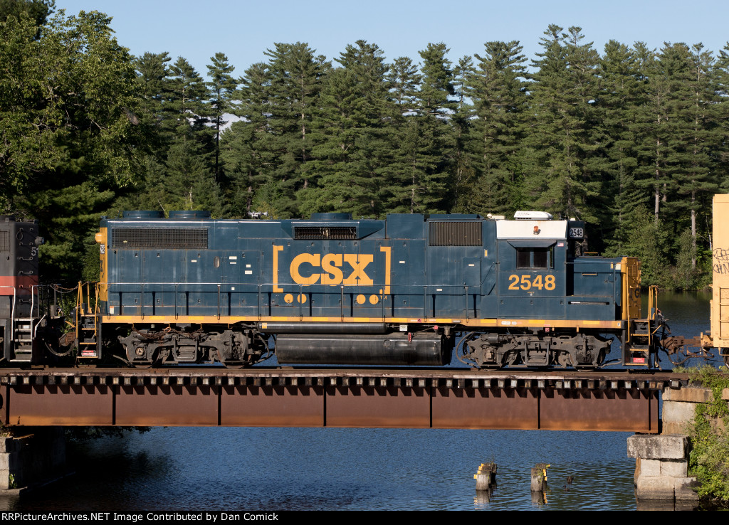 CSXT 2548